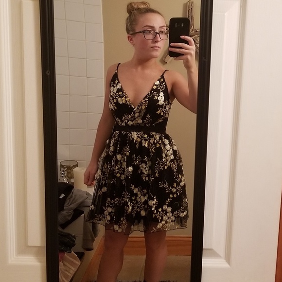 Dress - Picture 2 of 3